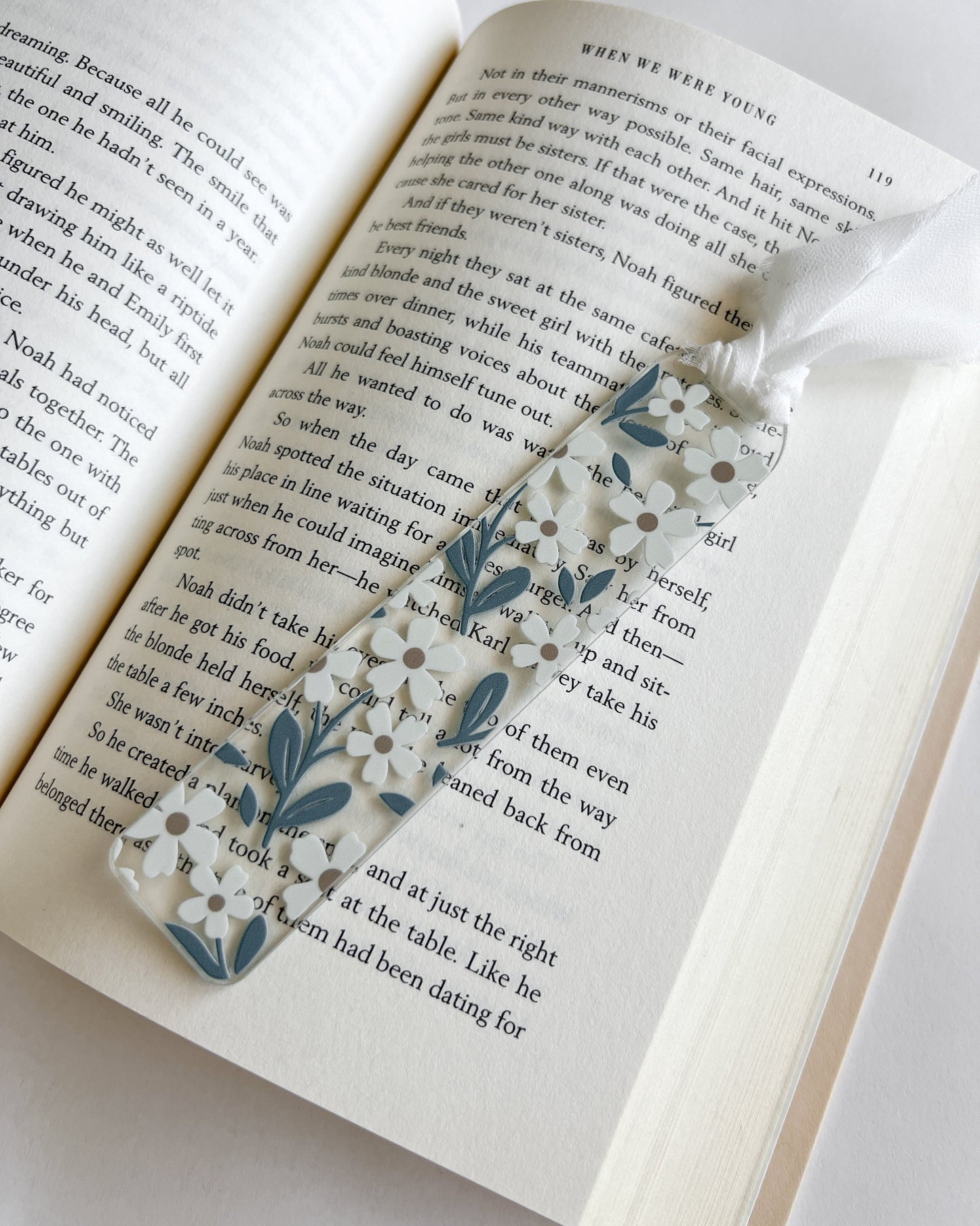White Daisy Acrylic Bookmark