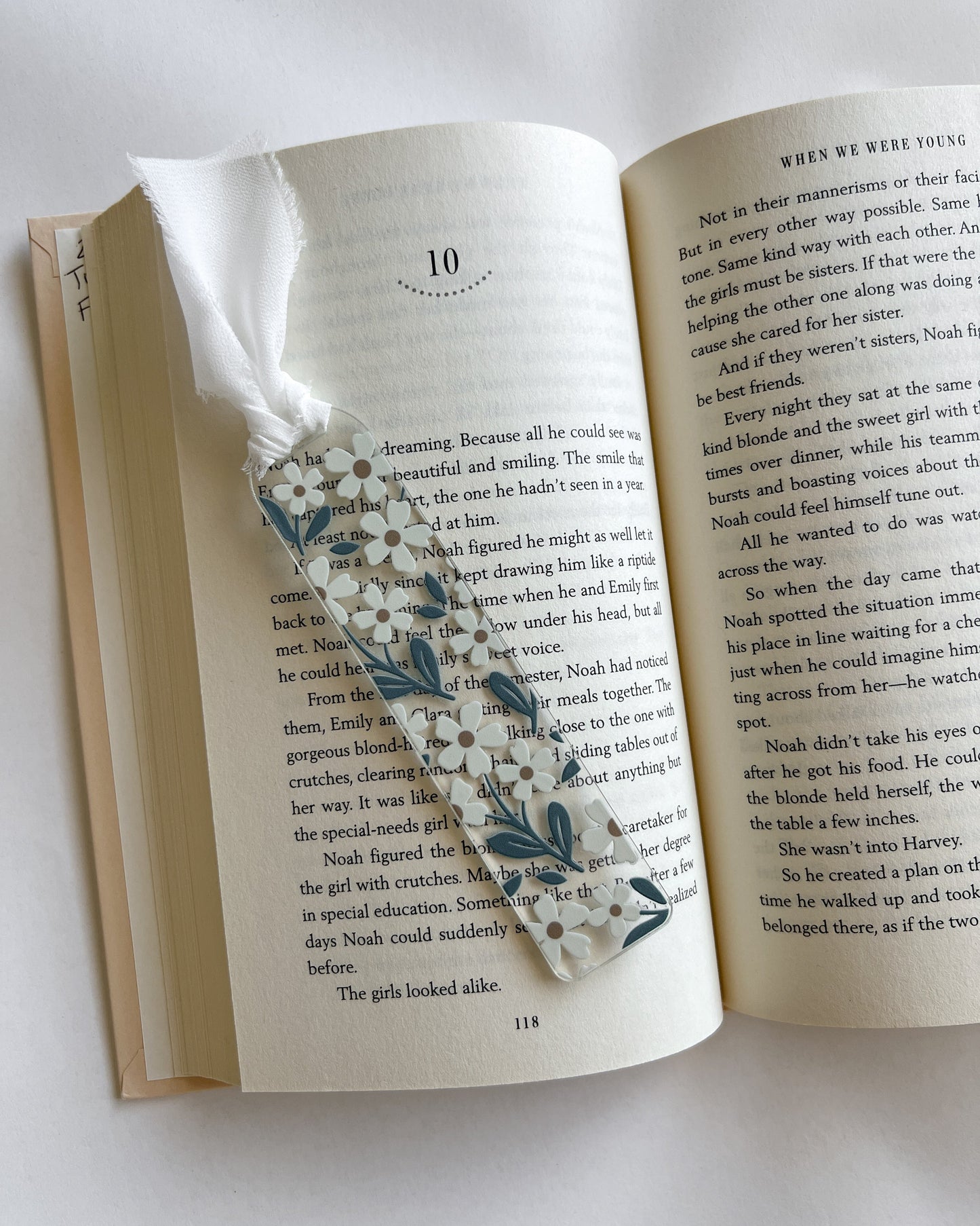 White Daisy Acrylic Bookmark