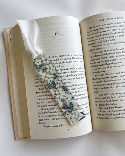 White Daisy Acrylic Bookmark